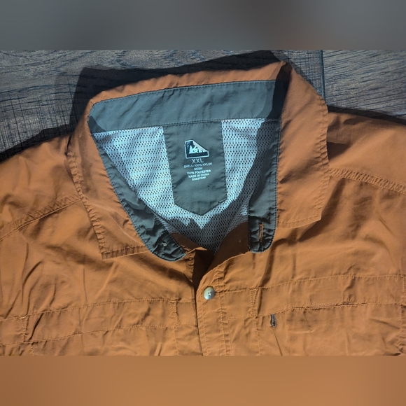 REI Mens Vented Short Sleeve Shirt Size XXL Orange Nylon Fishing Camping Pockets - Picture 2 of 13